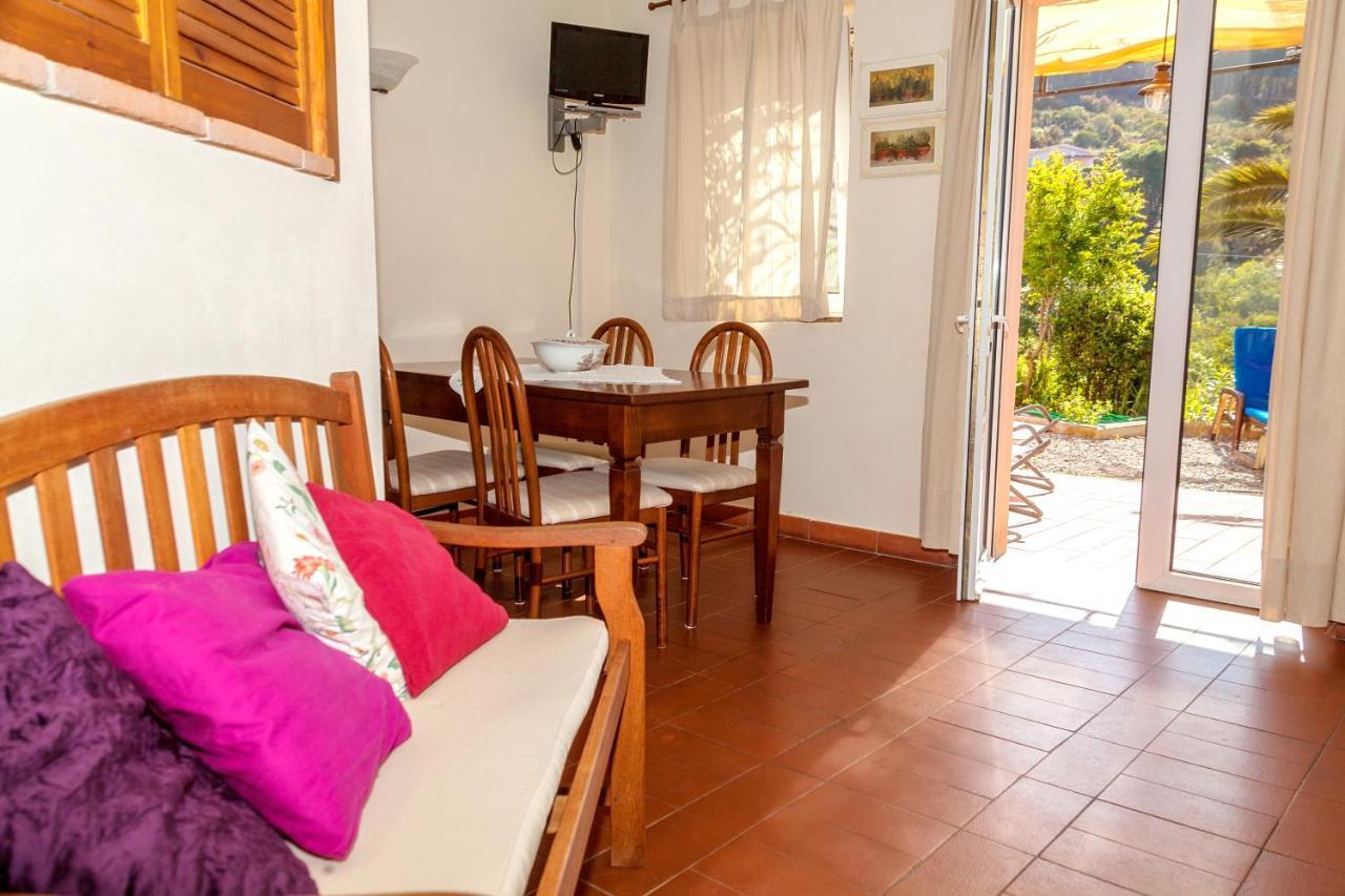 Casale Le Pitte Villa Porto Azzurro Luaran gambar